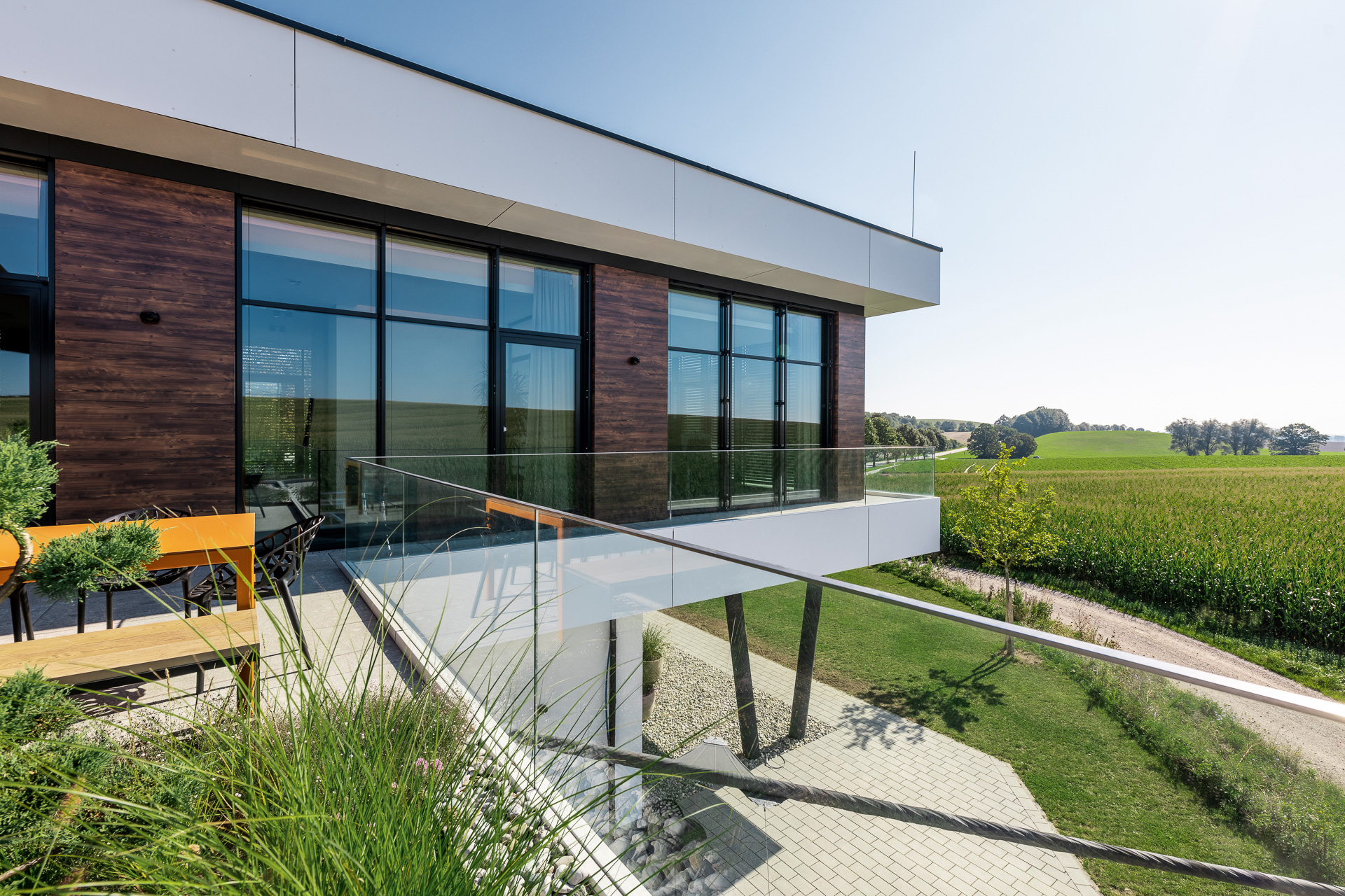 Referenzprojekt Einfamilienhaus mit GM RAILING® Terrassengeländer